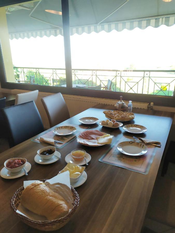 Smallhotel - Vevi Dış mekan fotoğraf