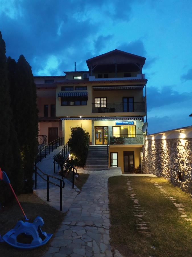 Smallhotel - Vevi Dış mekan fotoğraf