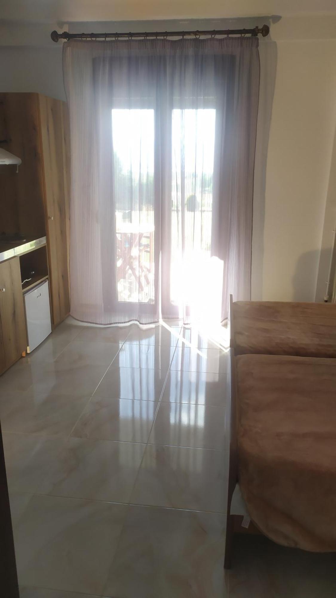 Smallhotel - Vevi Dış mekan fotoğraf