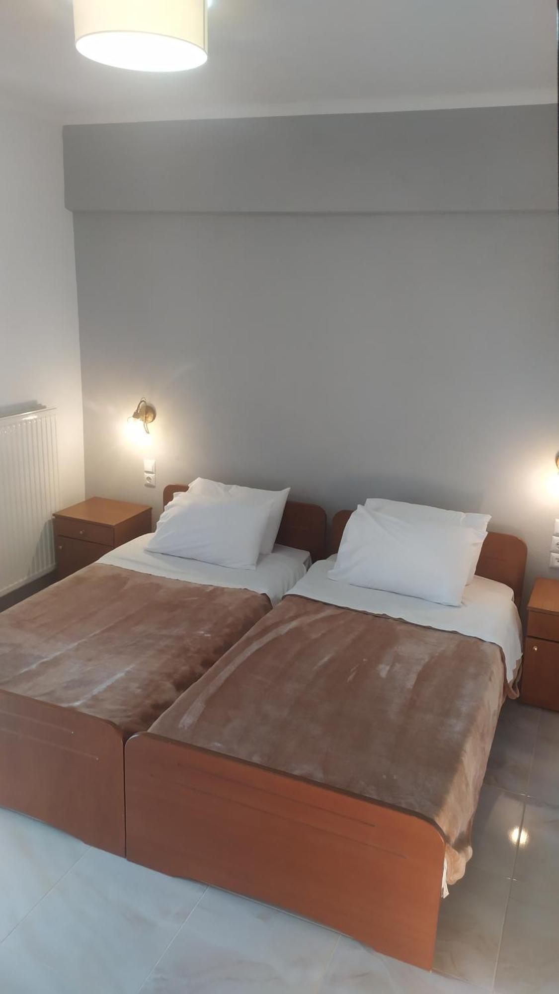 Smallhotel - Vevi Dış mekan fotoğraf